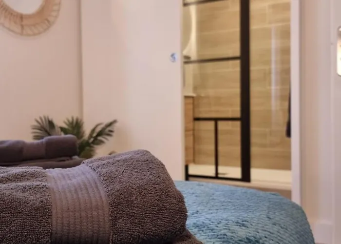 T2 Quartier Mermoz, 2 Places De Parking Privees بامييه