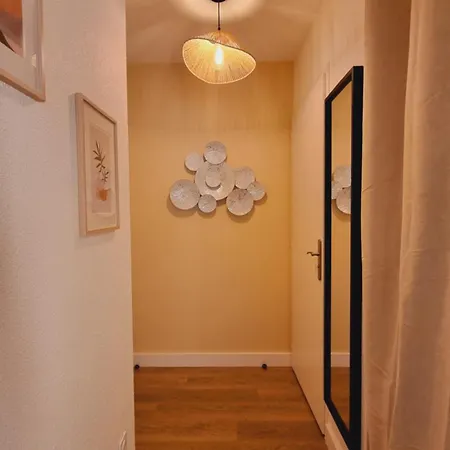 T2 Quartier Mermoz, 2 Places De Parking Privees Apartamento *