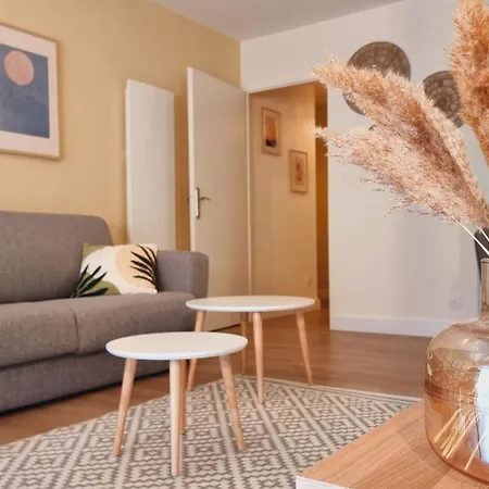 Apartment T2 Quartier Mermoz, 2 Places De Parking Privees